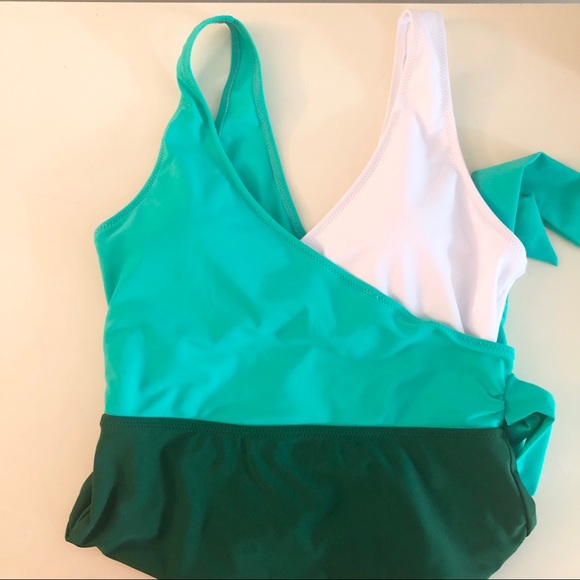 CUPSHE Color block One Piece - Picture 11 of 14